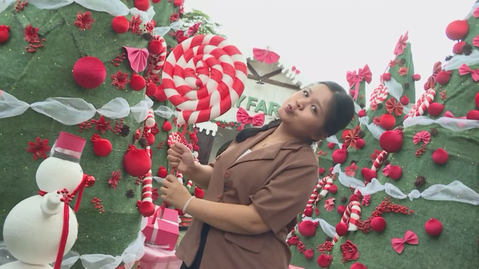 Không khí Giáng sinh ngập tràn tại các quán cà phê TP.HCM